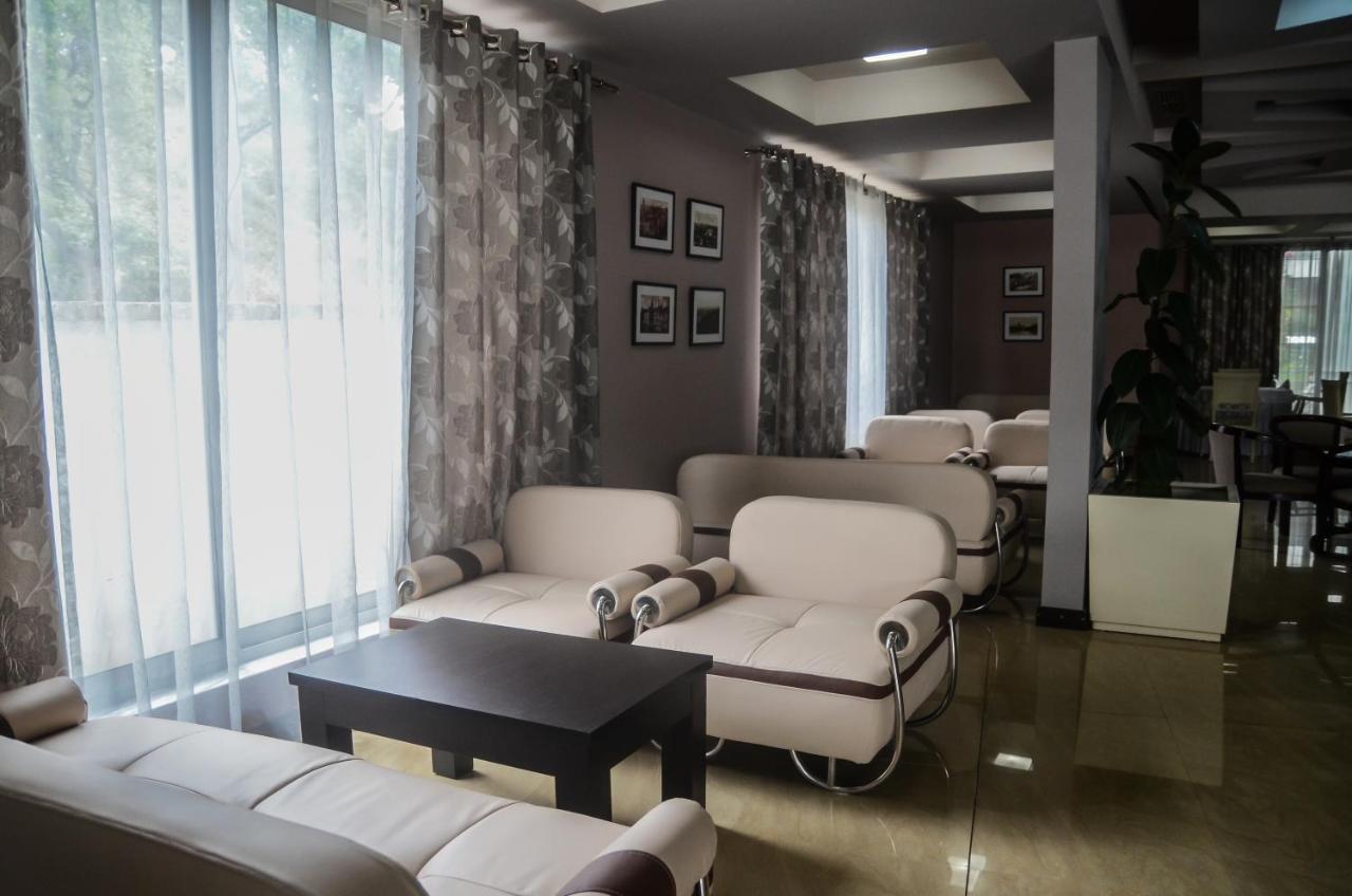 Imperial Hotel Ih Elbasan Exterior photo