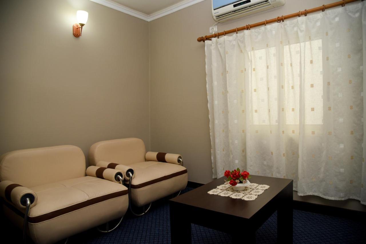 Imperial Hotel Ih Elbasan Exterior photo