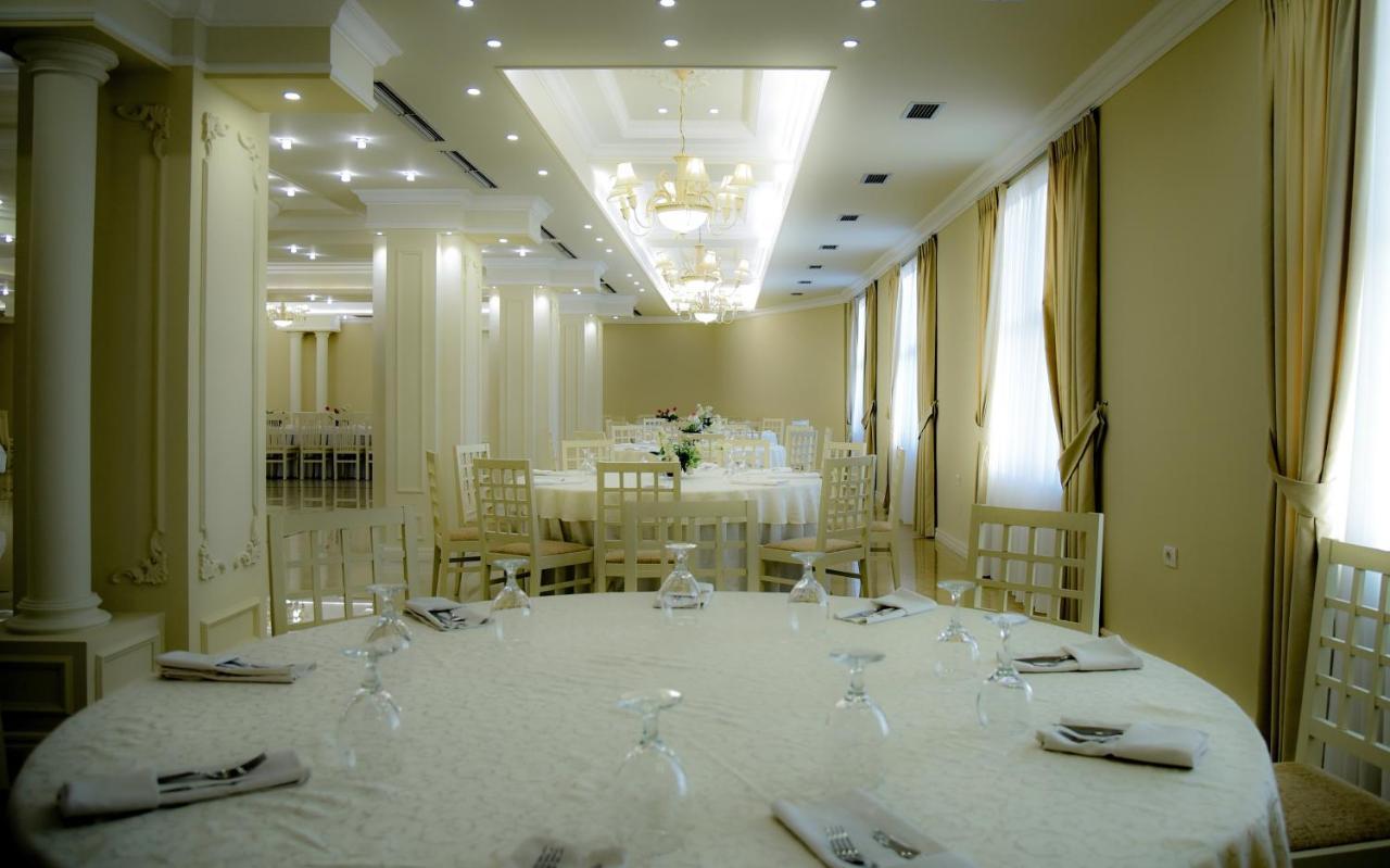 Imperial Hotel Ih Elbasan Exterior photo